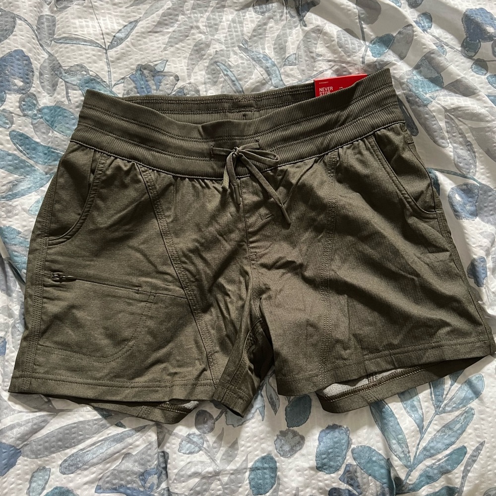 NWT North face Aphrodite Shorts